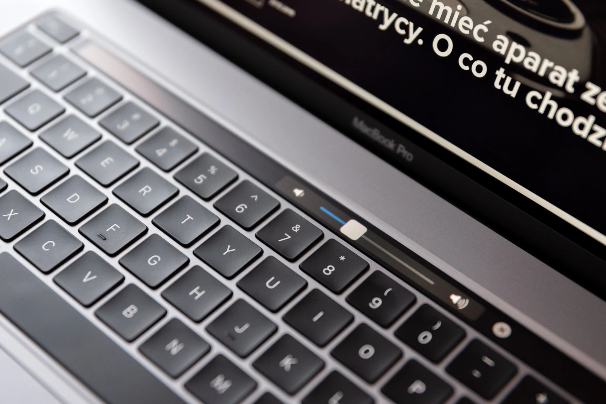MacBook Pro 16 class="wp-image-1062840"