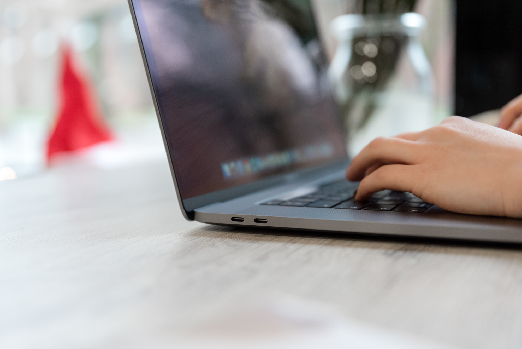 MacBook Pro 16