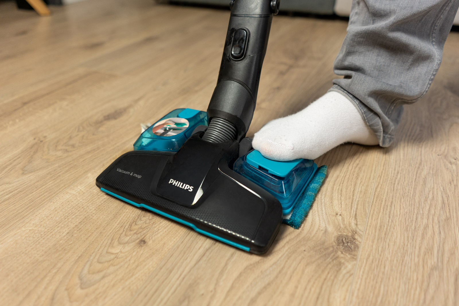 Ten odkurzacz kosztuje 2500 zł i jest wart swojej ceny. Oto nowy Philips SpeedPro Max Aqua