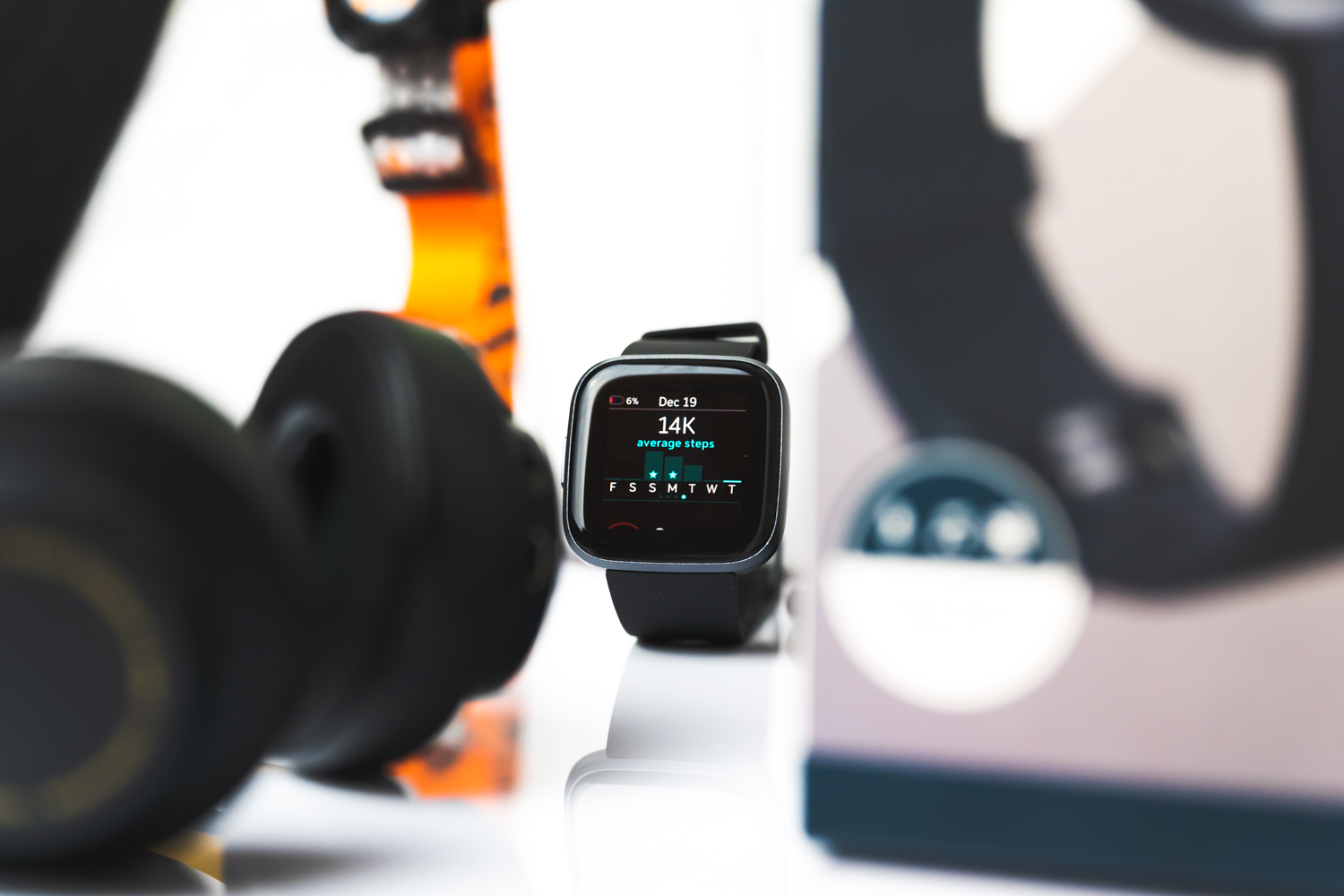 Dobrze odrobione zadanie domowe. Fitbit Versa 2 - recenzja