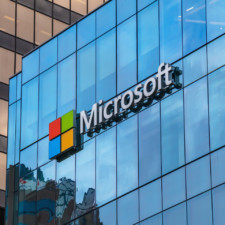 Jaki laptop dla fotografa? Microsoft Surface Book 2 15"
