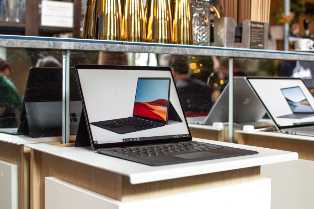 surface pro x wrażenia class="wp-image-1053019" 
