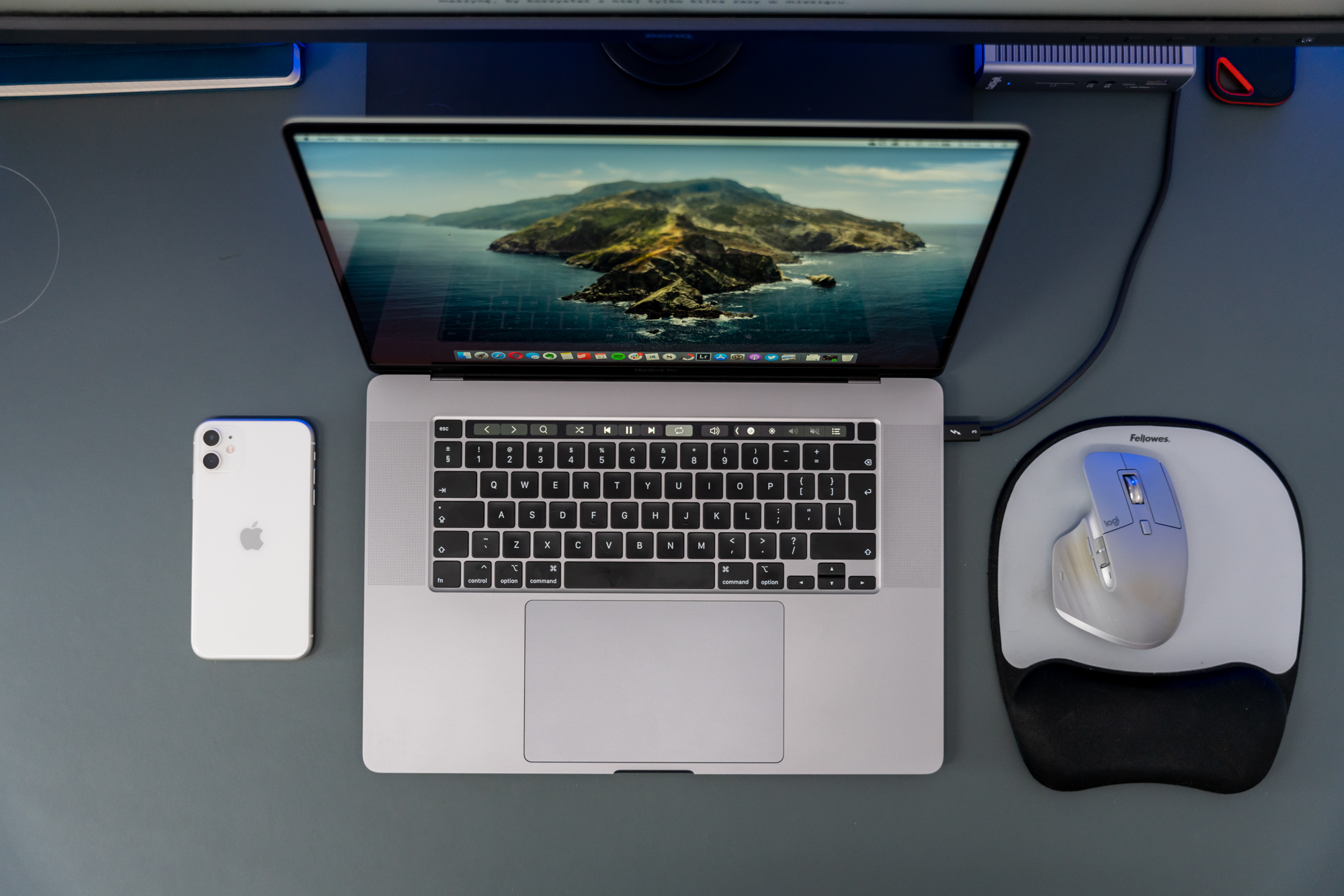 MacBook Pro 16 recenzja długoterminowa class="wp-image-1074498" 