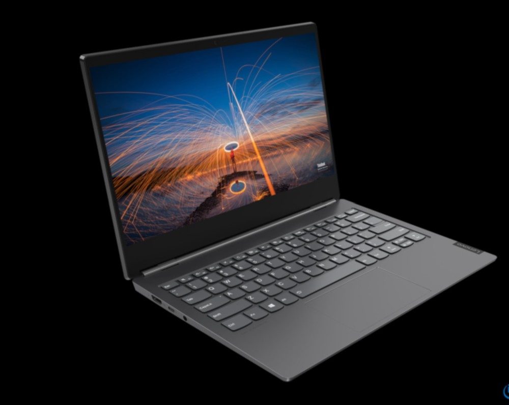 thinkbook plus class="wp-image-1067103" 
