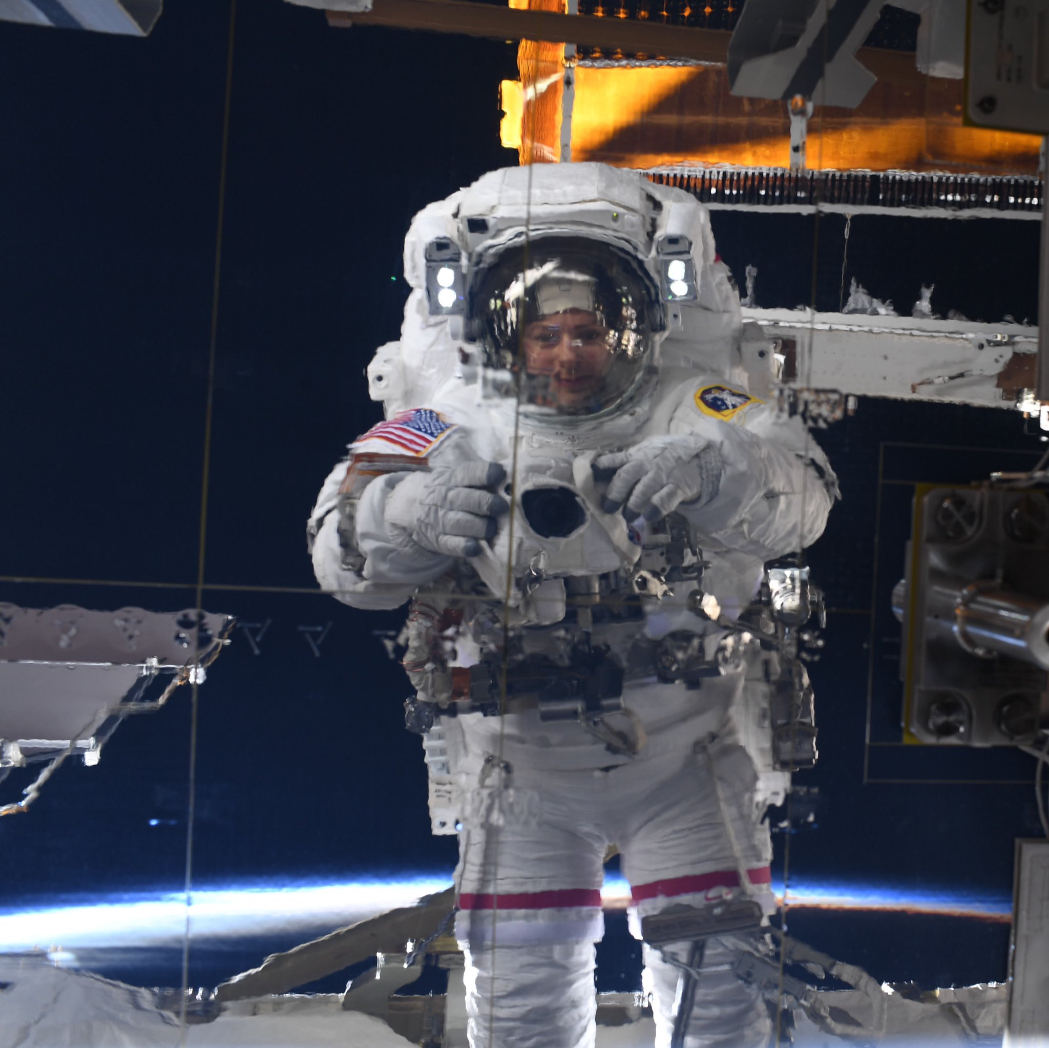 nasa selfie class="wp-image-1079931" 