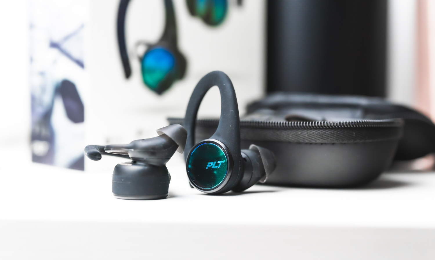 Dobre słuchawki stały się jeszcze lepsze. Plantronics BackBeat Fit - test