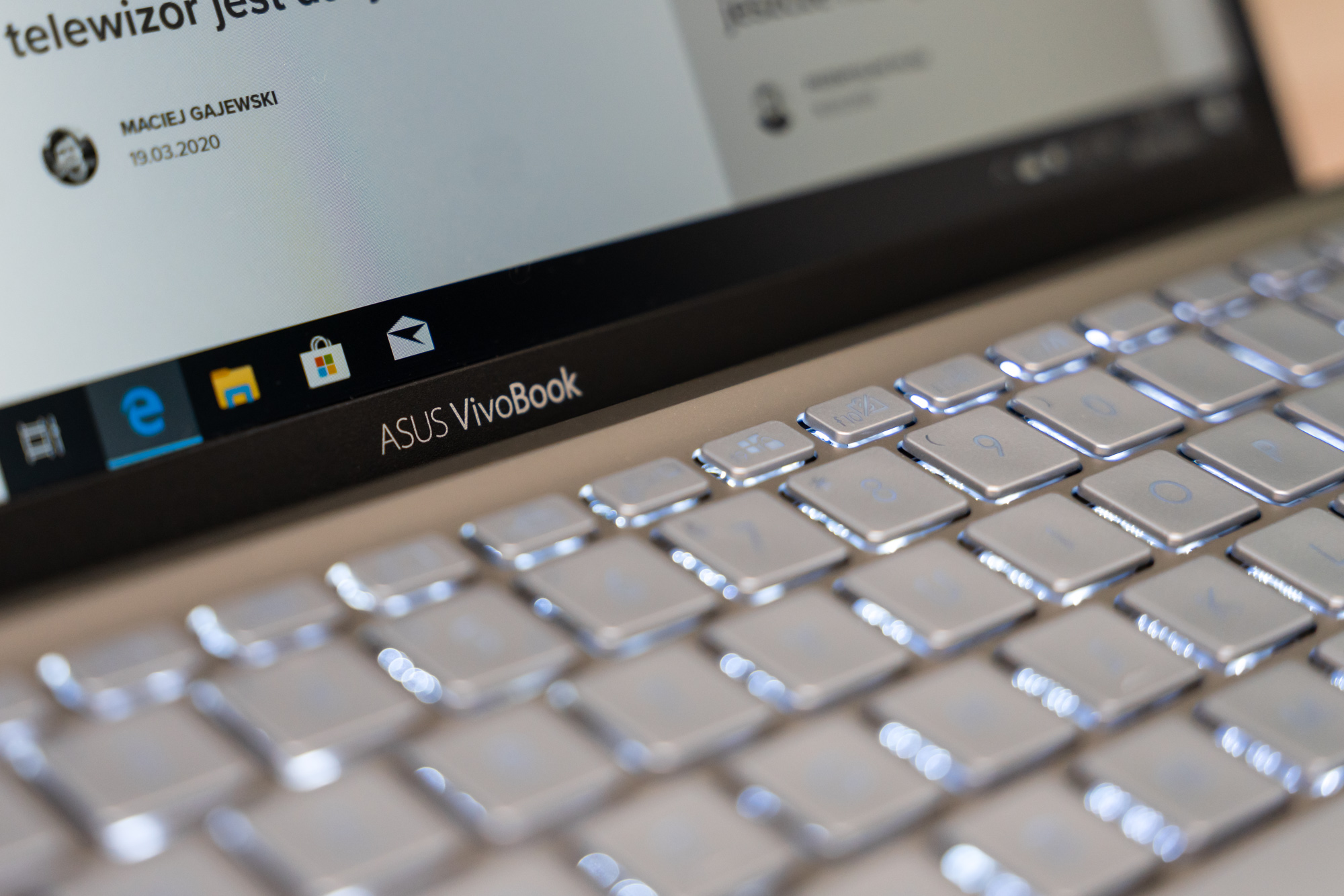 Asus Vivobook S14 opinie class="wp-image-1110690" 