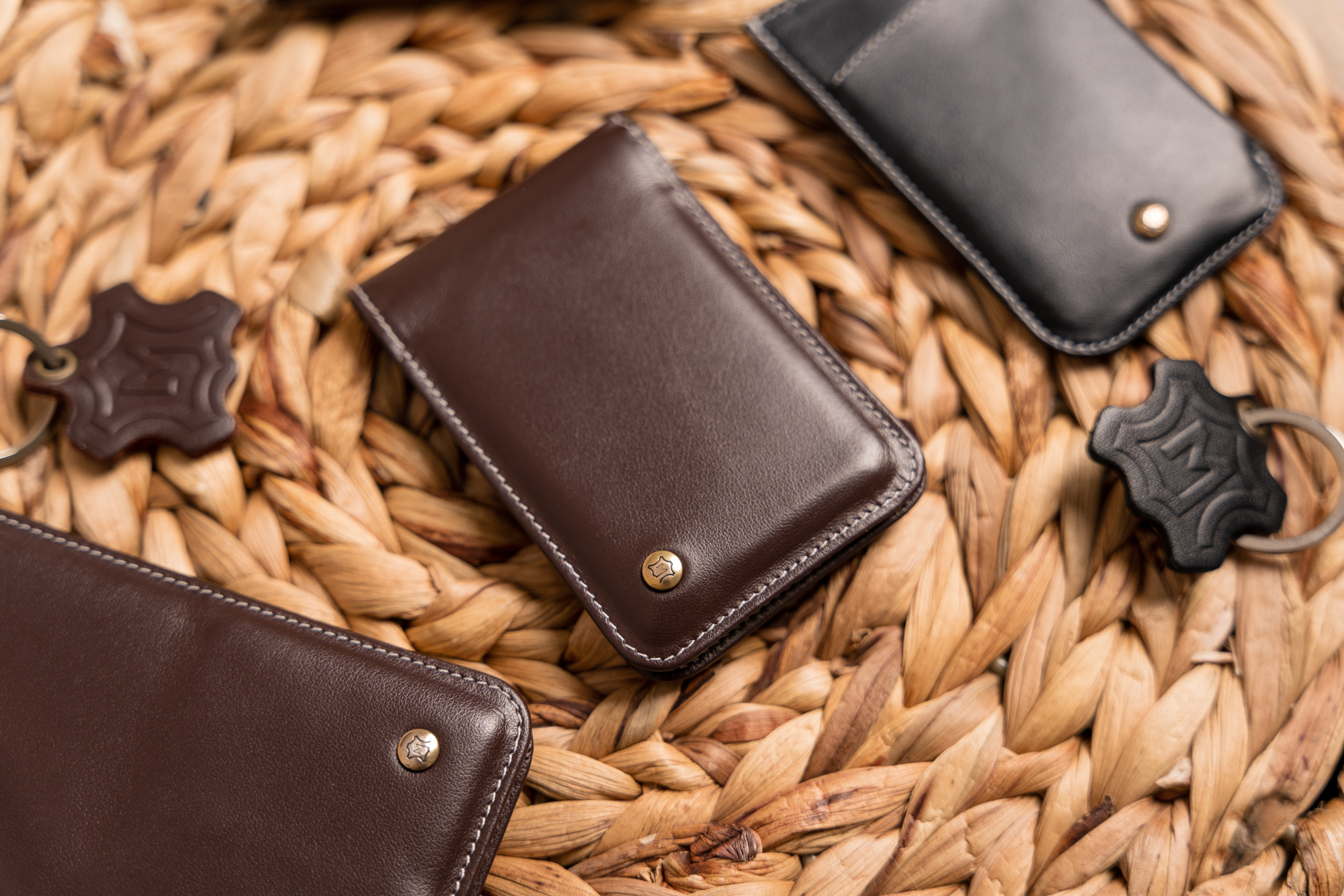 Manumi Card Holder opinie 