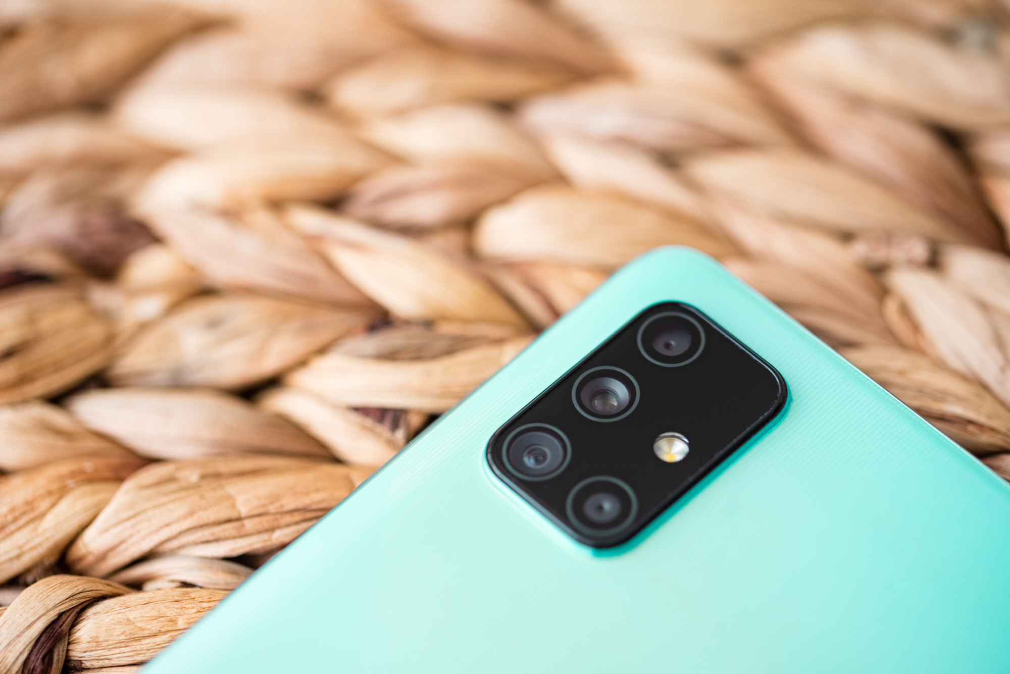 Samsung Galaxy A71 opinie class="wp-image-1097714" 