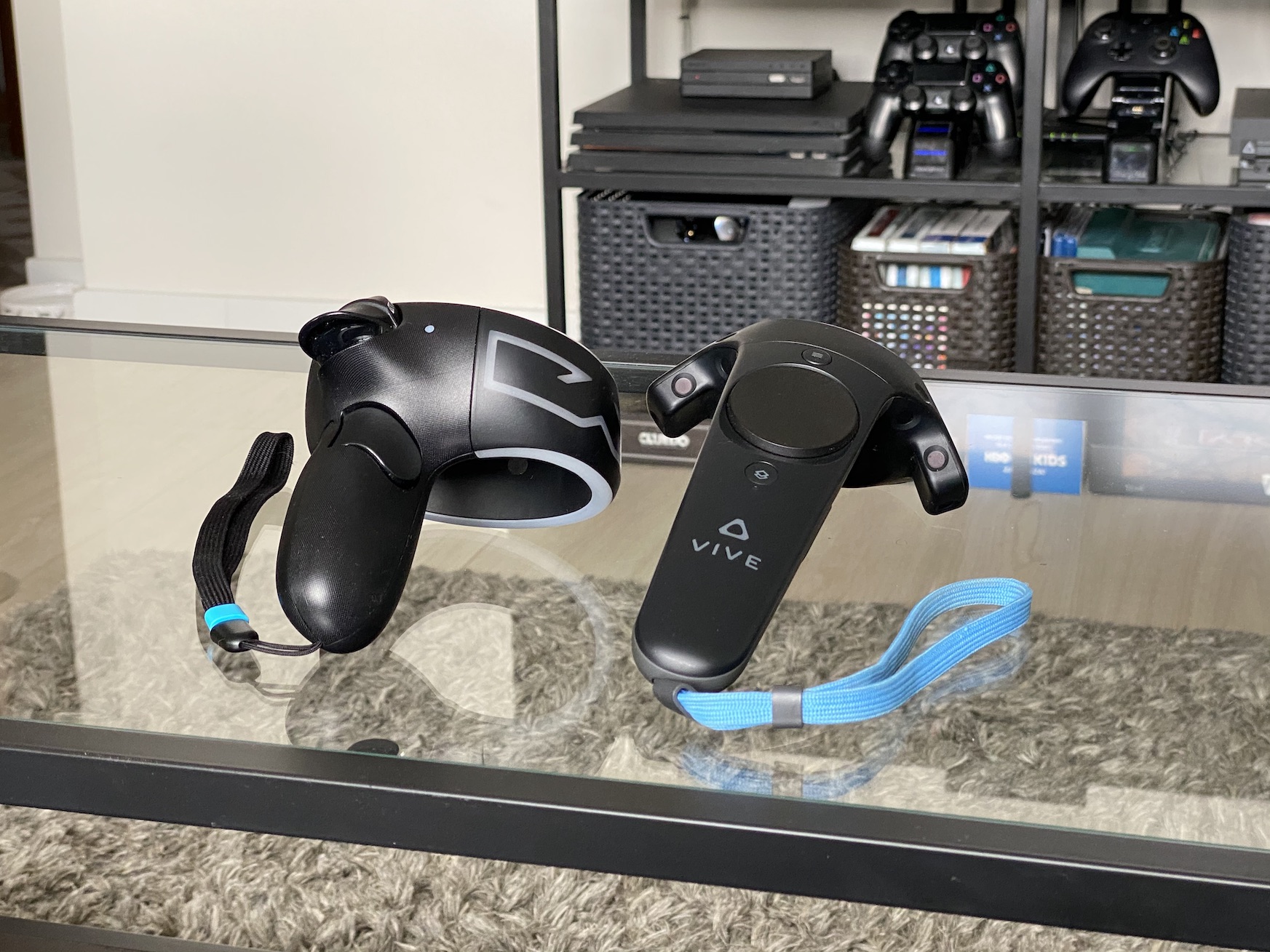 htc vive cosmos elite class="wp-image-1118122" 