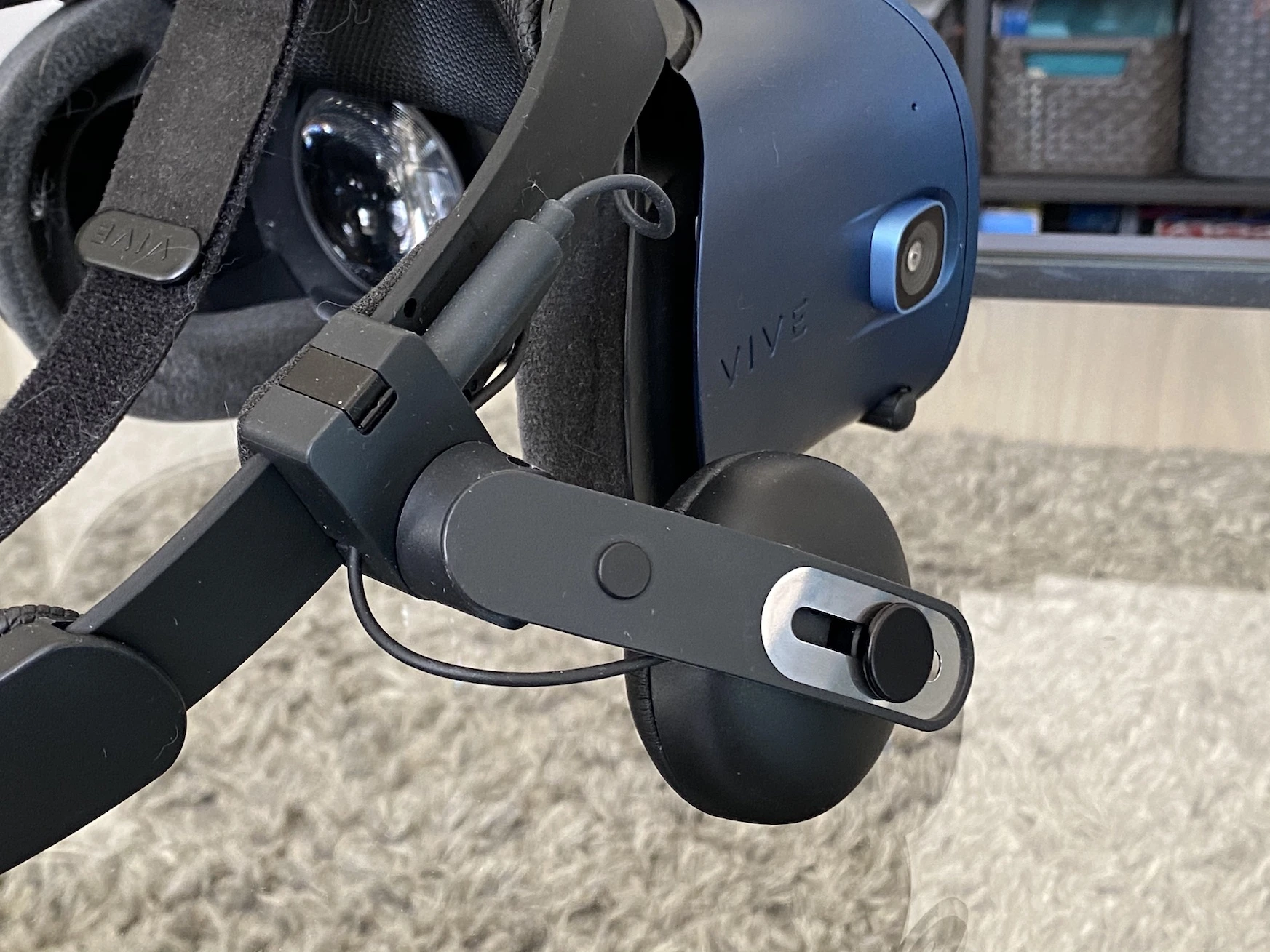 htc vive cosmos elite class="wp-image-1118131"