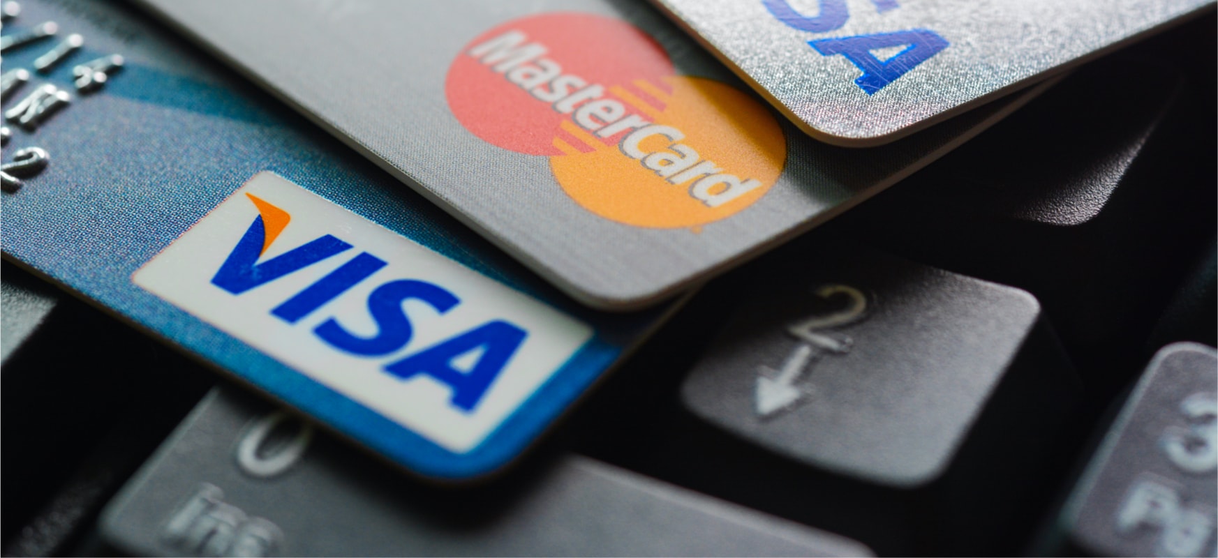 Płatności zbliżeniowe do 100 zł bez PIN-u. Mastercard i Visa podnoszą limit