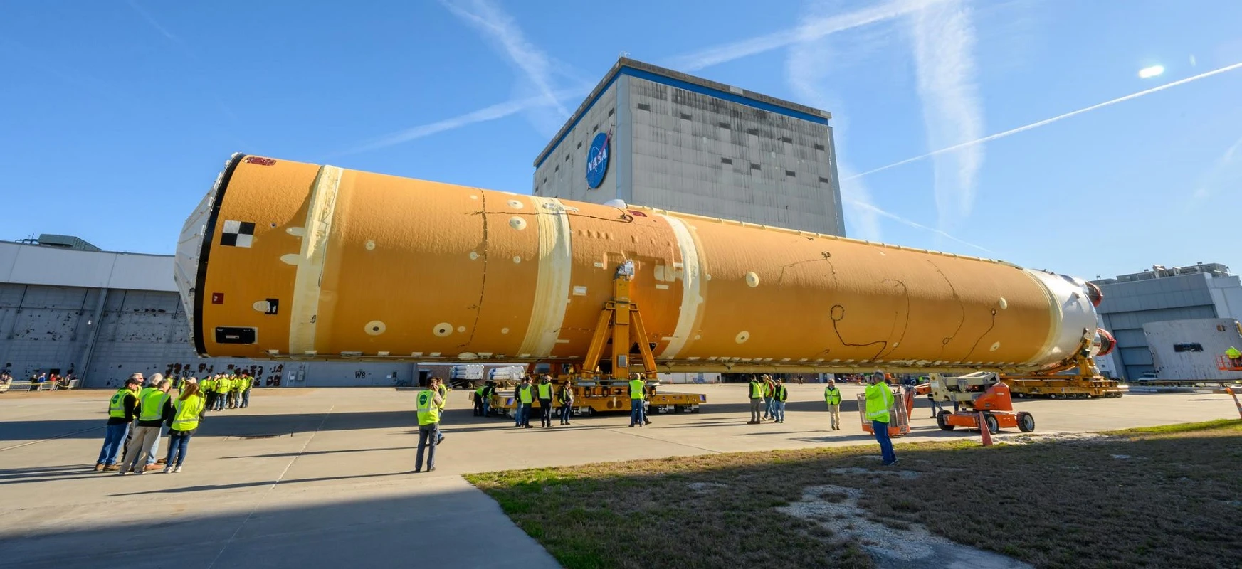 NASA zawiesza pracę nad rakietą SLS z powodu koronawirusa