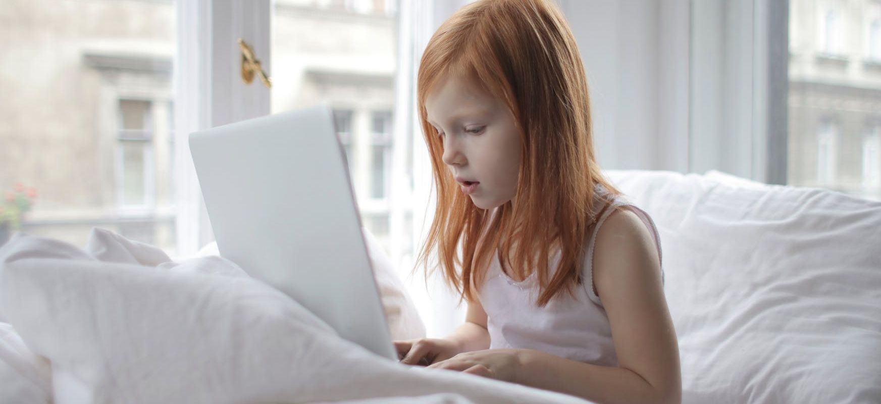 180 mln zł na szkołę online