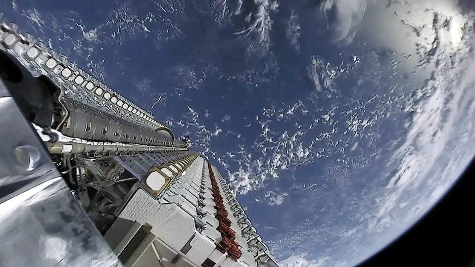 Pierwszy satelita konstelacji Starlink spłonął w atmosferze Ziemi