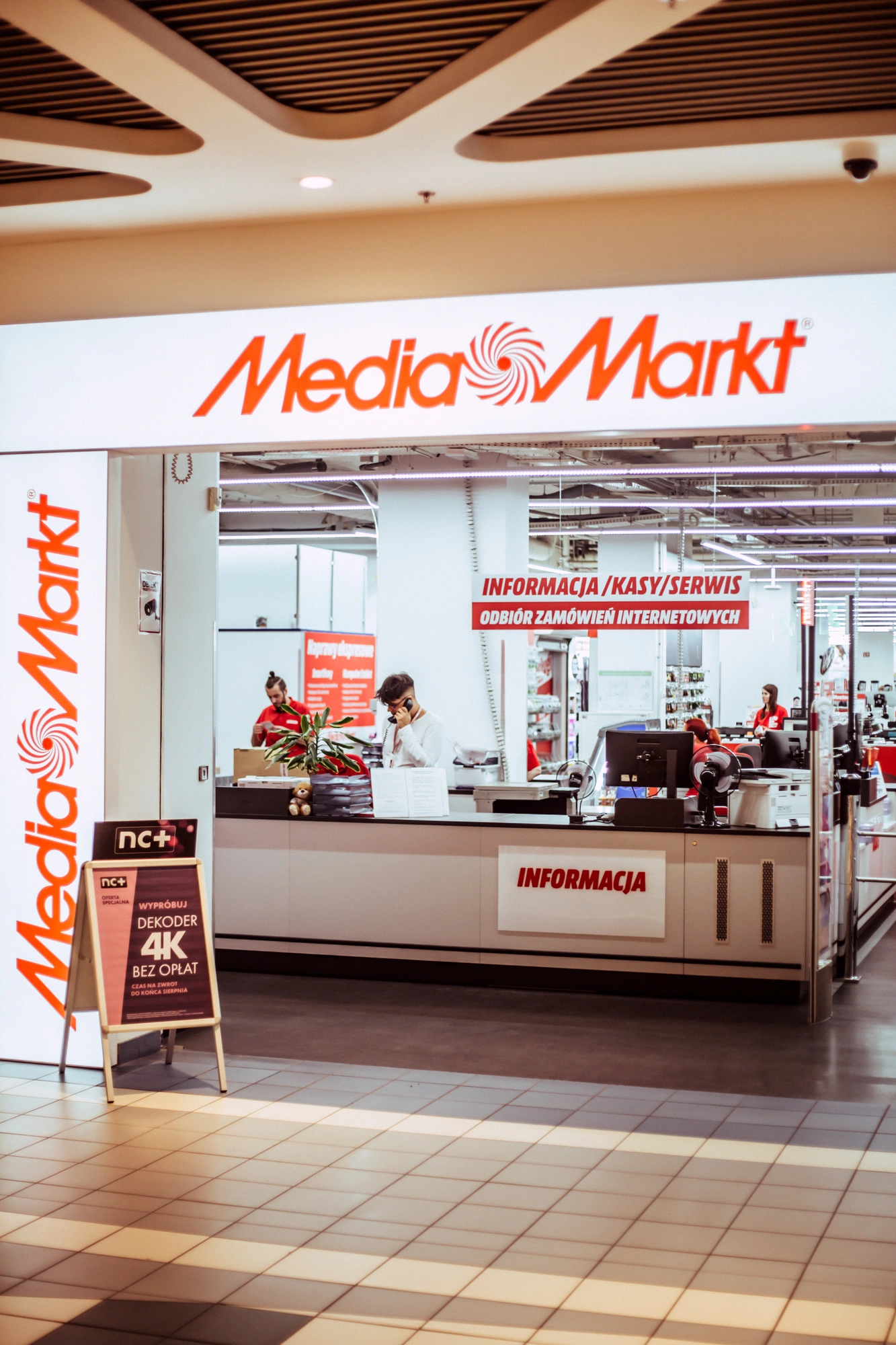 Zakupy przez Internet, obsługa jak w lokalu. MediaMarkt stawia na usługi