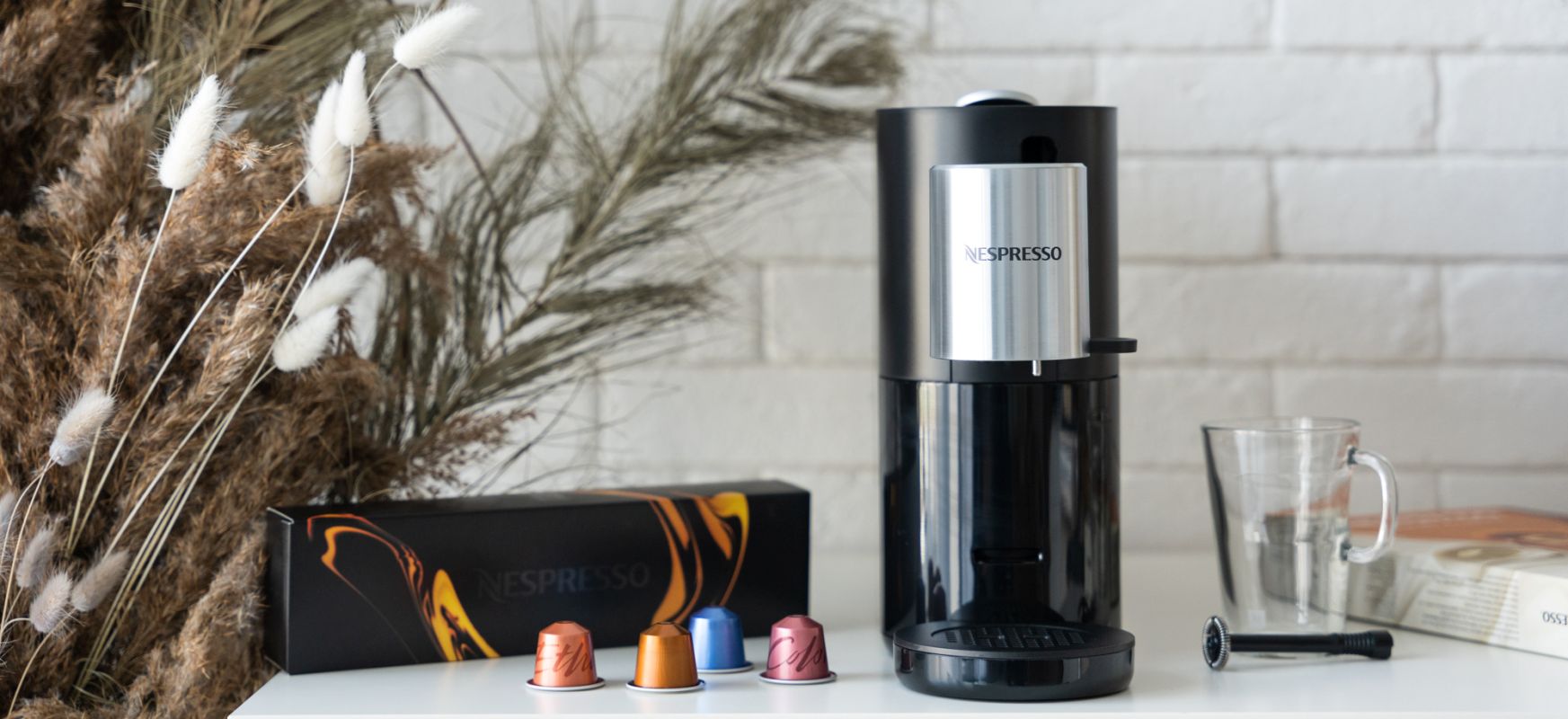 Najlepszy przyjaciel miłośników kawy z mlekiem. Sprawdziłem ekspres Nespresso Atelier