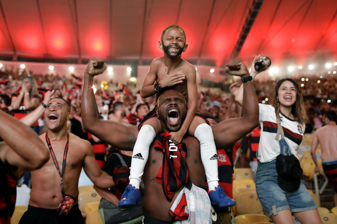 Fot. Silvia Izquierdo / Associated Press, "Cheering the Goal". 2. miejsce w kategorii Sport class="wp-image-1128640"