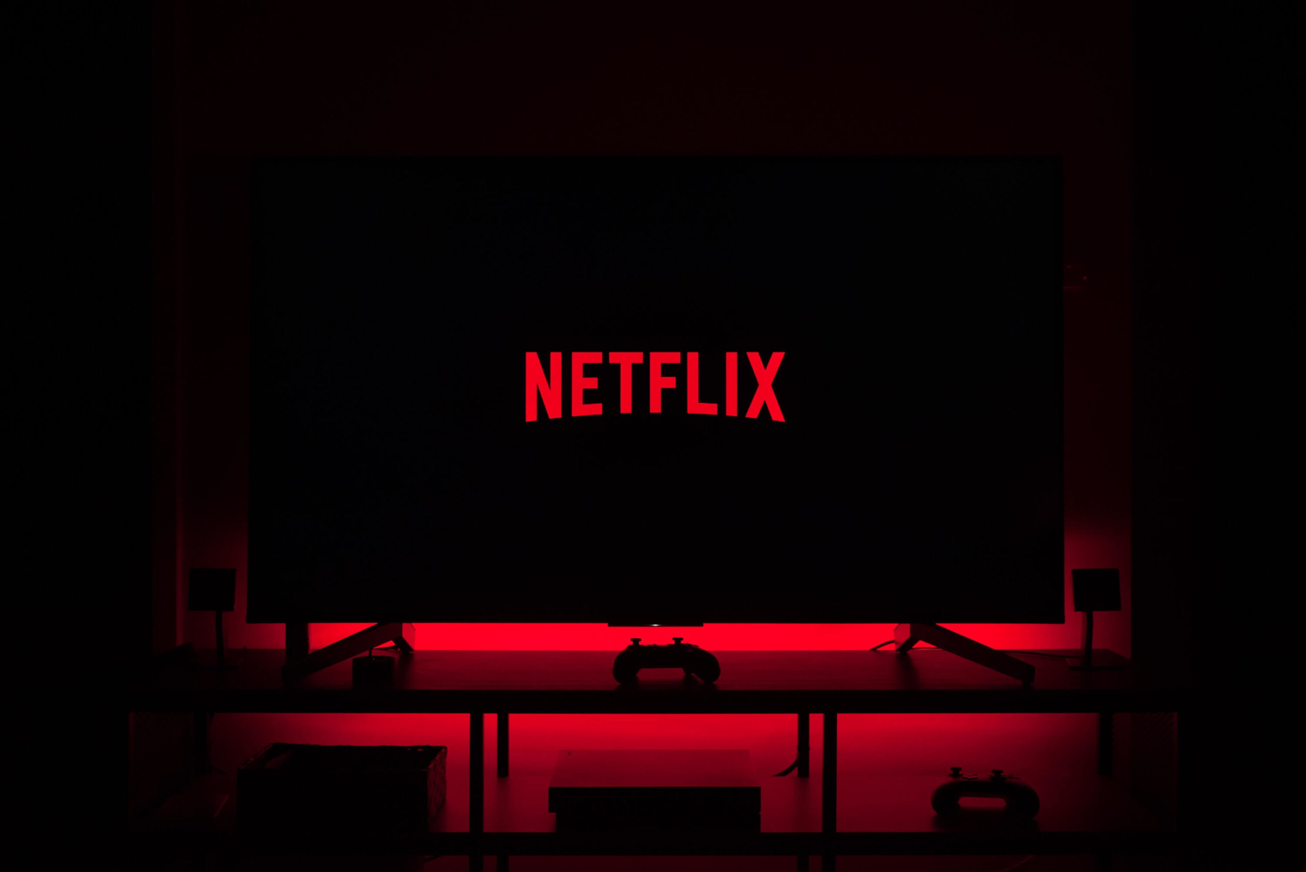 Rząd chce wprowadzić nowy podatek cyfrowy. Obłoży nim seriale, które oglądasz na Netfliksie