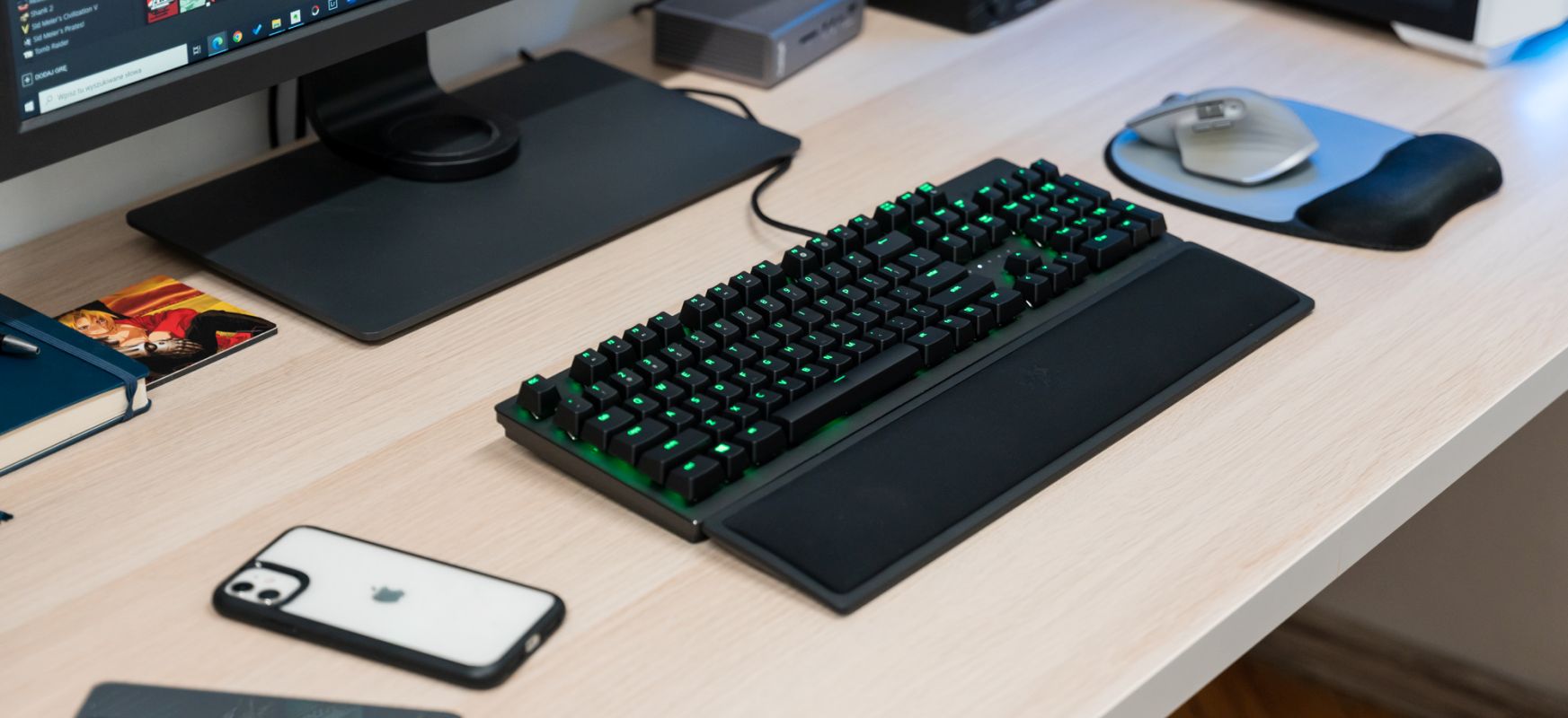 Razer Huntsman - jak spisują się przyciski opto-mechaniczne?