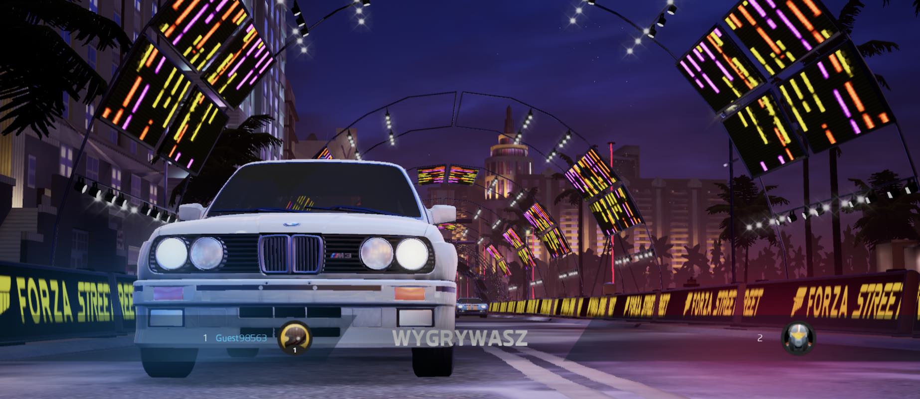 Umarłem z nudów za kierownicą BMW E30 M3. Oto Forza Street na smartfony