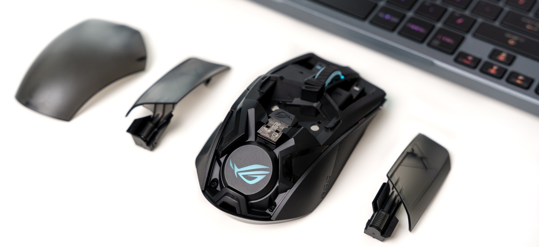 Asus ROG Chakram - recenzja. Myszka z klocków za 800 zł