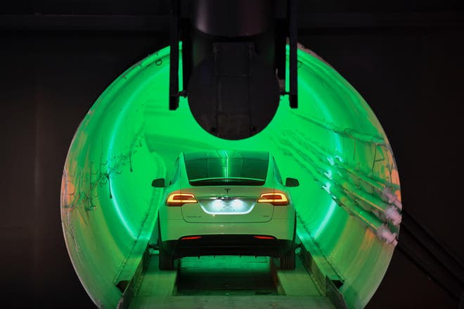 Elon Musk zrobił tunel pod Vegas. To droga przyszłości