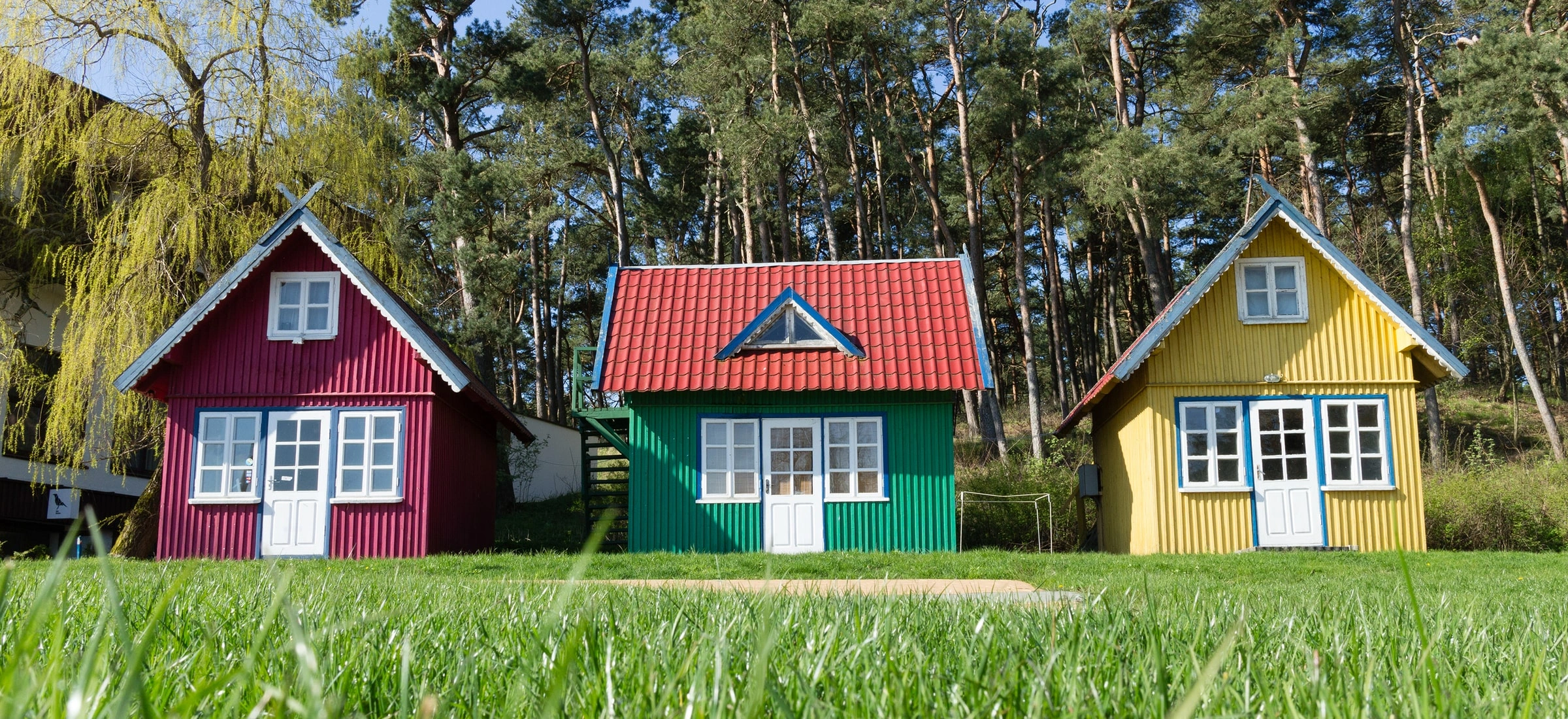 Szuflandia czasów pandemii. Może i ciasny, ale własny domek marzeniem Polaków
