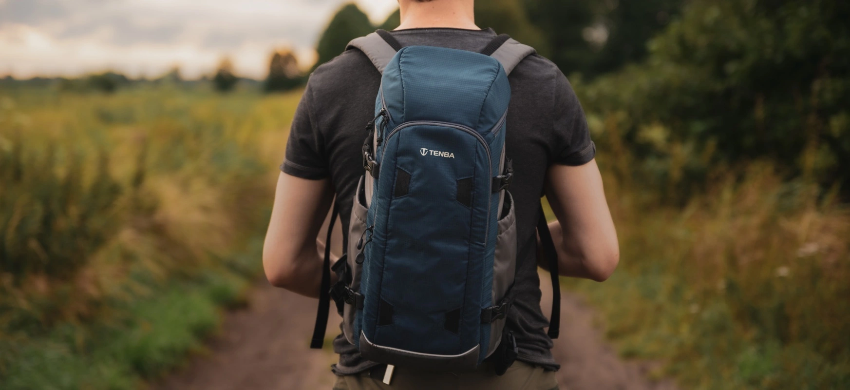 W sam raz na wędrówki z aparatem. Tenba Solstice 12 L - recenzja
