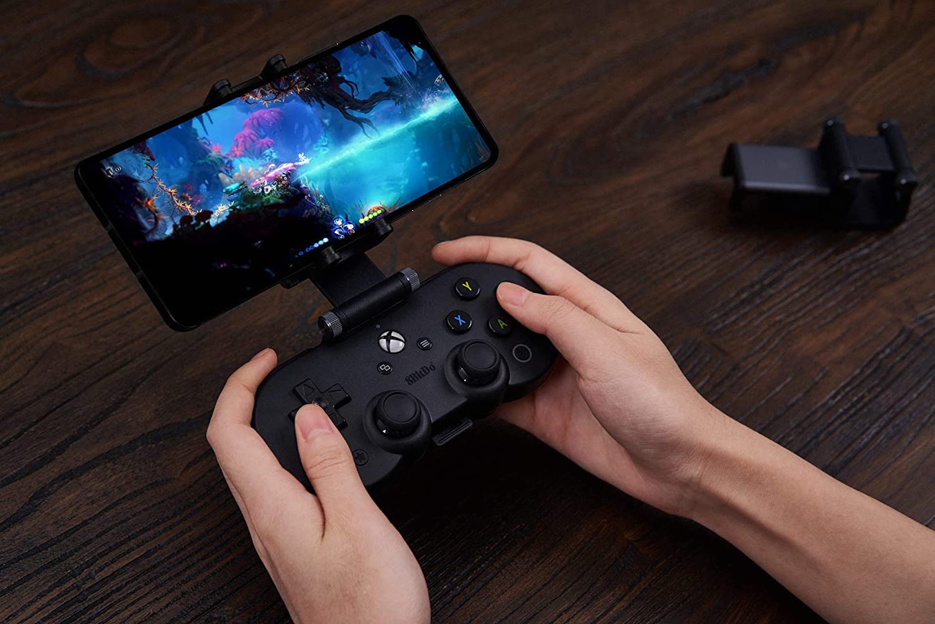 xcloud-kontroler-pad-xbo-8bitdo-sn30-pro class="wp-image-1208530"