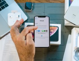 Prywatne przekazywanie iCloud. Operatorzy chcą je blokować 