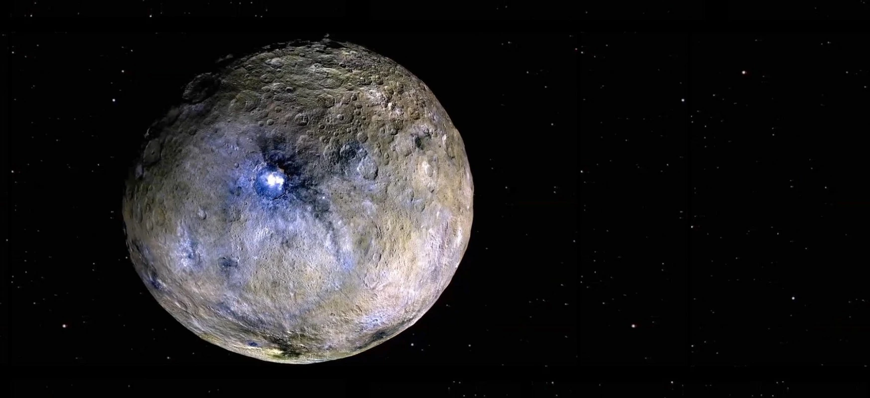 Ceres to jeden z najciekawszych obiektów Układu Słonecznego. Tuż pod powierzchnią może być ocean ciekłej wody.