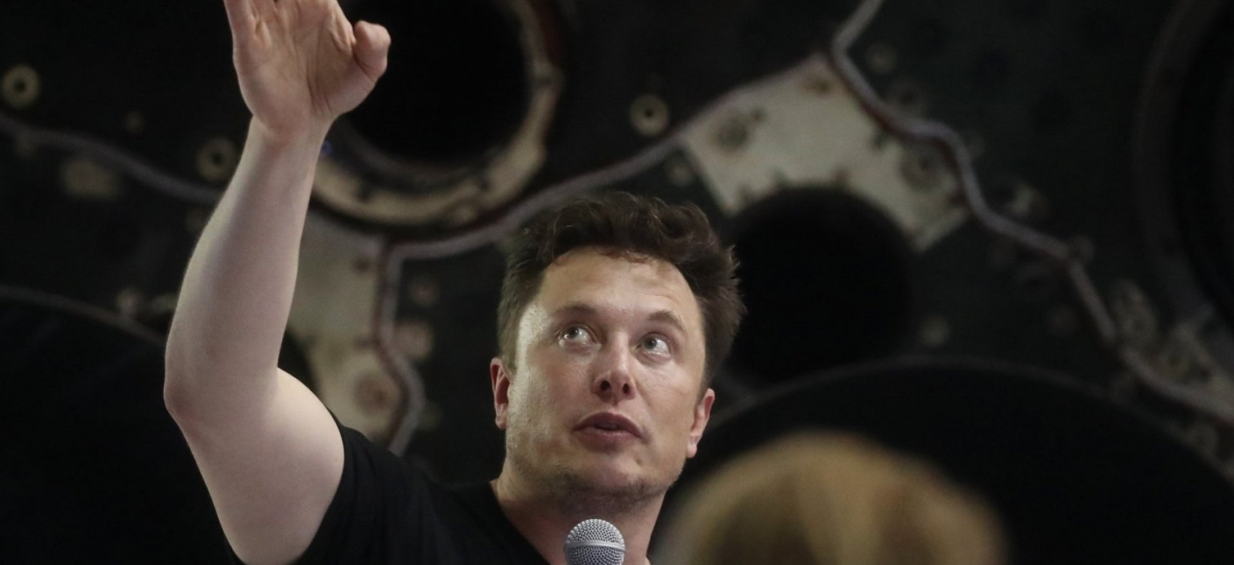 Elon Musk: pracuję 120 godzin tygodniowo. Założyciel Twittera: To idiotyzm