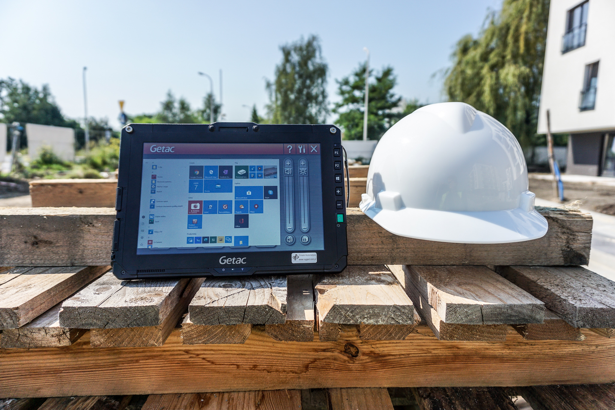 Getac UX10 - wzmocniony tablet z Windows 10 dla specjalistów