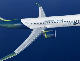 Airbus chce produkować samoloty emitujące jedynie parę wodną. Ależ będą smugi