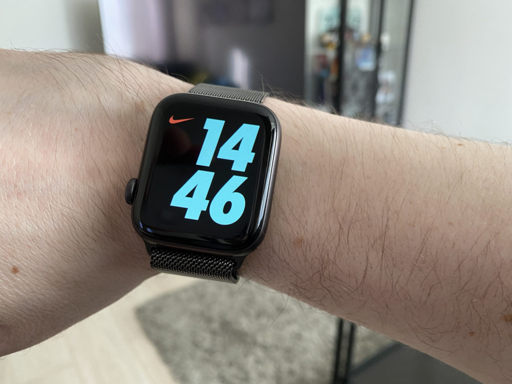 apple watch series 6 44 mm alu lte space grey milanese loop graphite