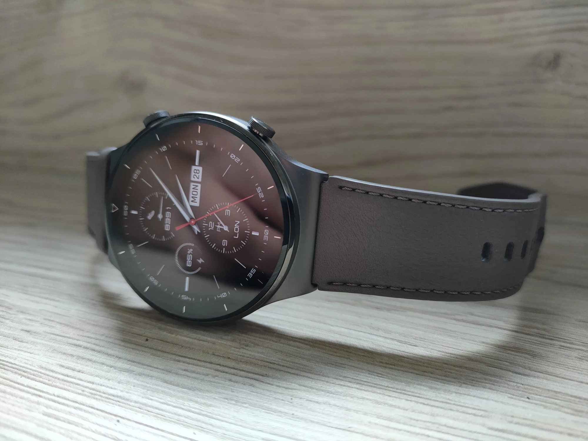 Huawei Watch GT2 Pro - rzut oka
