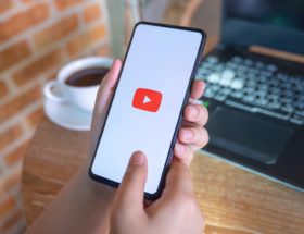 YouTube będzie automatycznie tłumaczył tytuły filmów