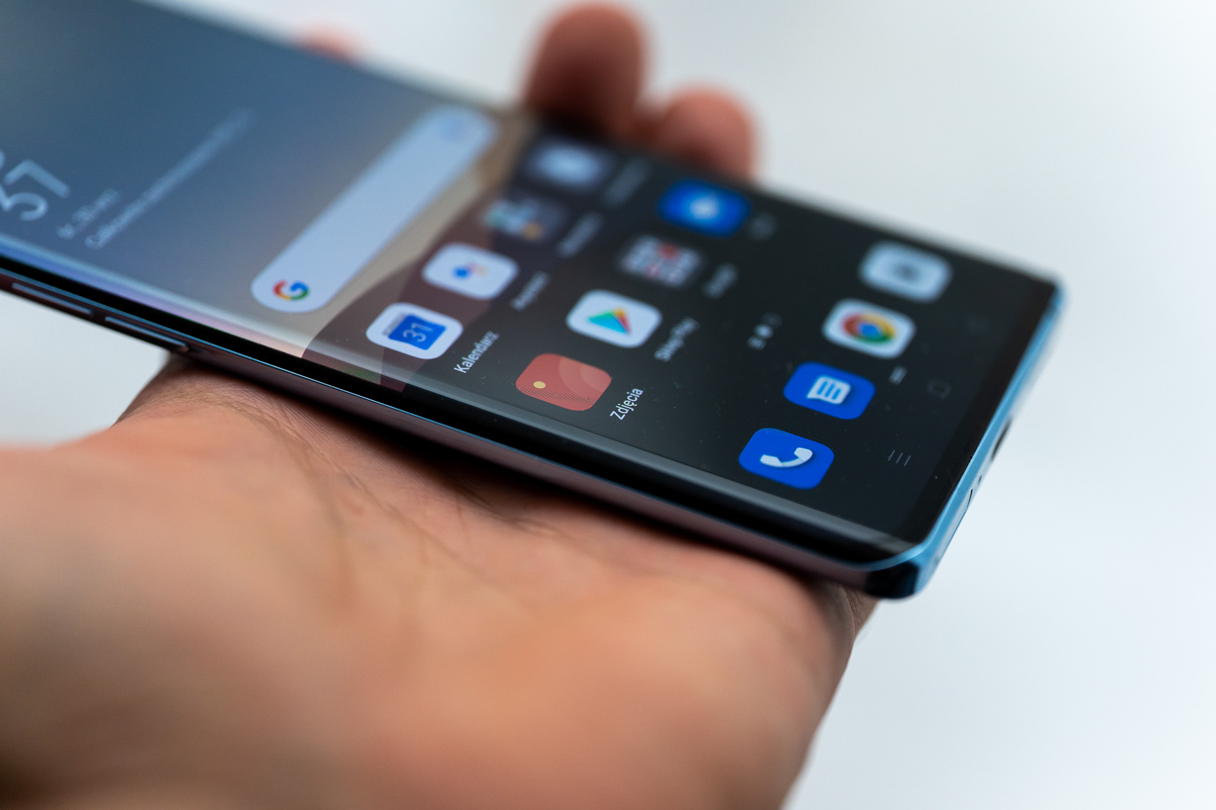 Cenopad w Oppo. Promocje na telefony i zegarki. Nawet 500 zł taniej