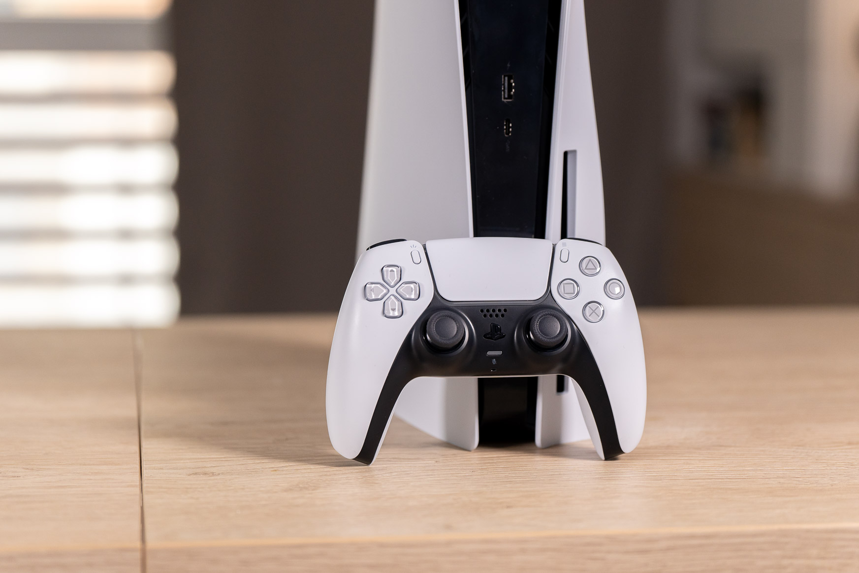 Kontroler PlayStation 5 ma problemy z analogiem. Wściekli gracze szykują pozew zbiorowy