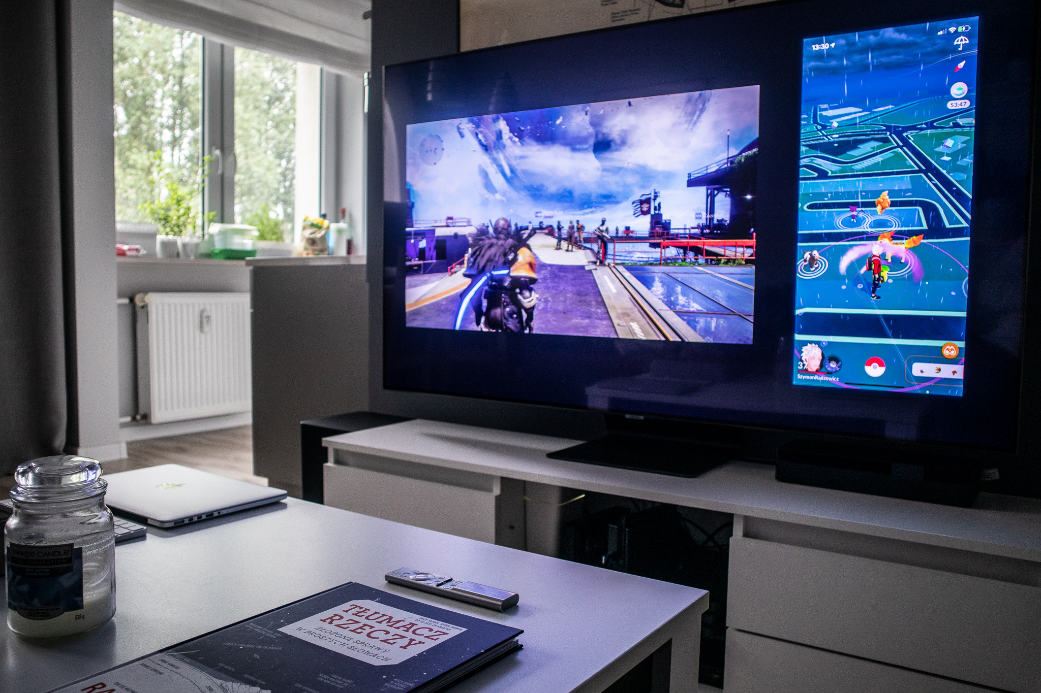 Gram w Pokemon GO na... TV. Świetny MultiView Samsunga