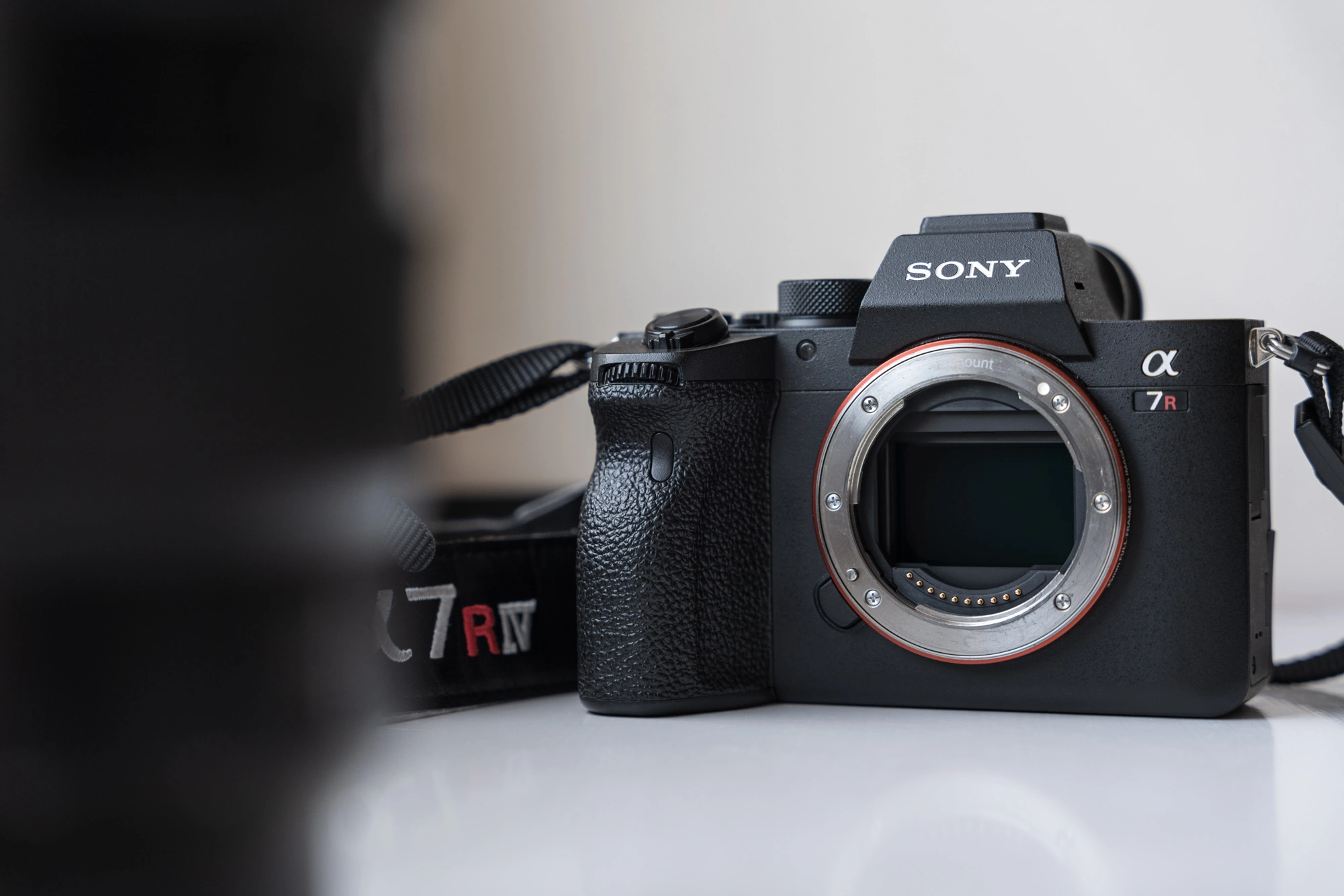 Lustrzanki przechodzą na zasłużoną emeryturę. Sony całkowicie rezygnuje z tych aparatów