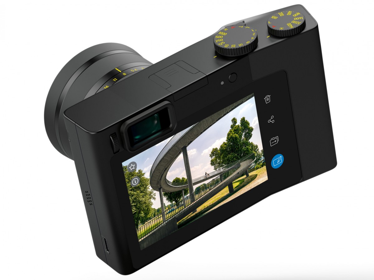 zeiss zx1 class="wp-image-1447895"