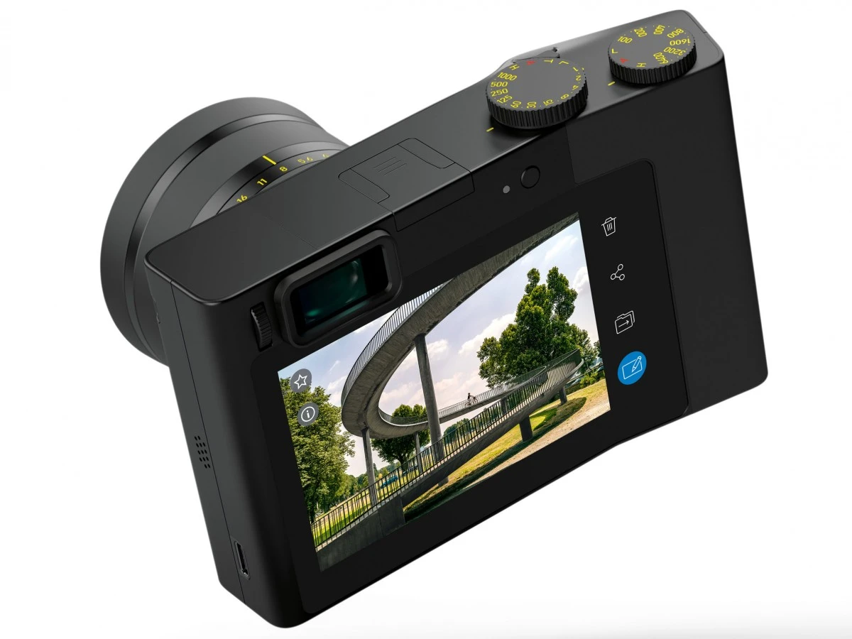zeiss zx1 class="wp-image-1447895" 