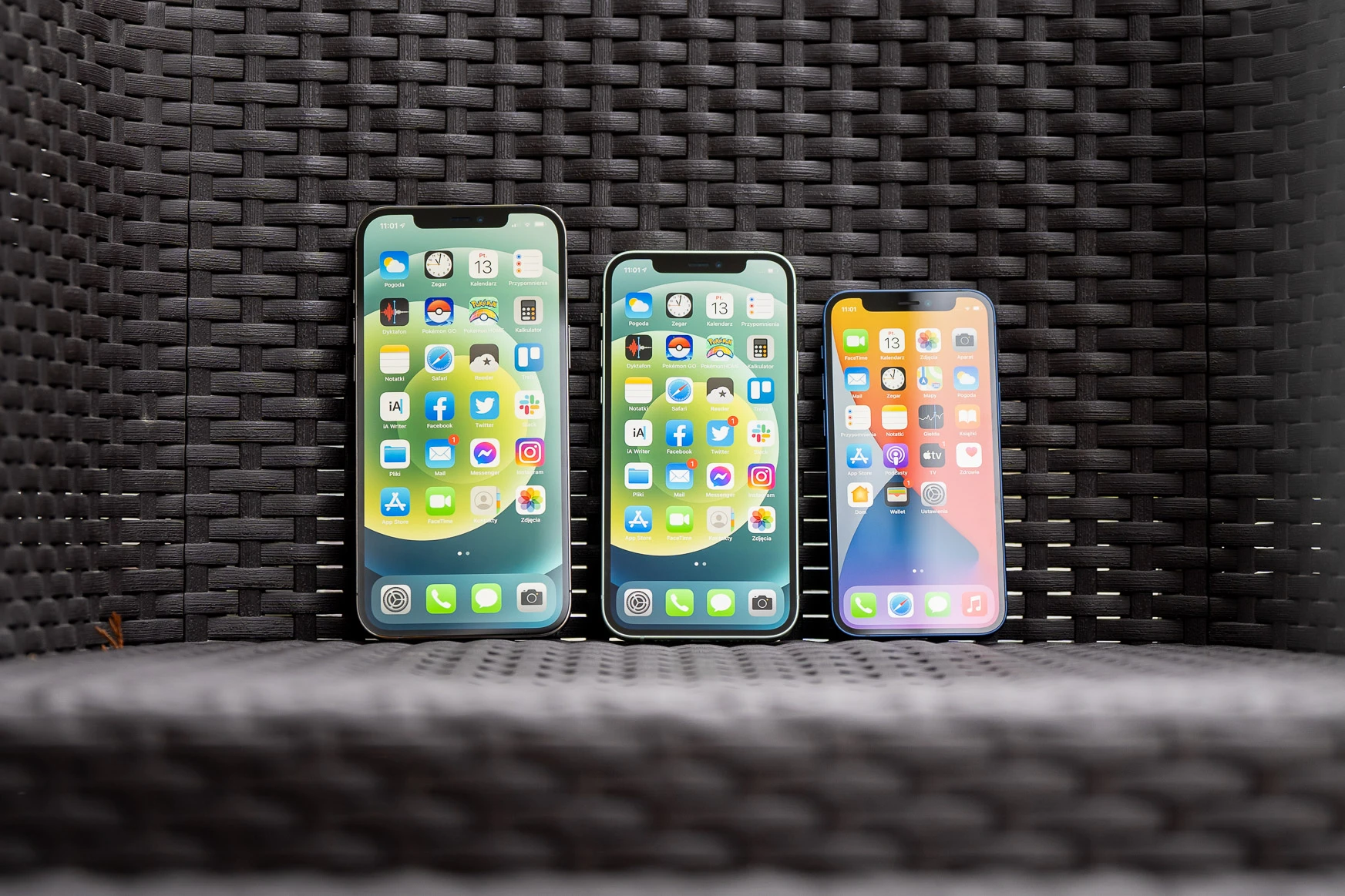 iphone-12-max-mini-3