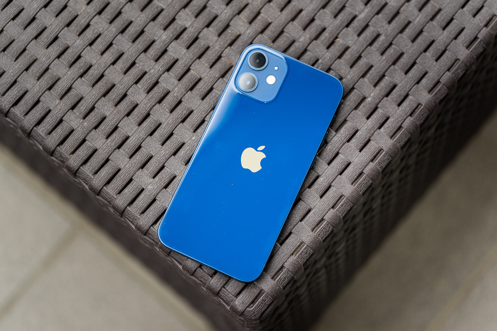 iphone-12-mini-15 class="wp-image-1495850"