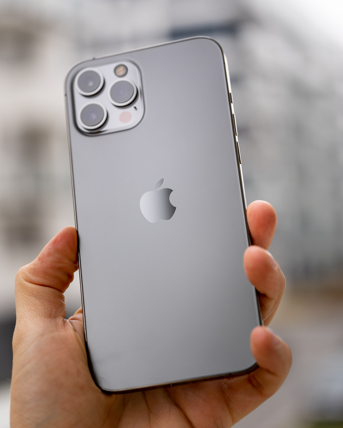 iphone-12-pro-max-4 class="wp-image-1495865"