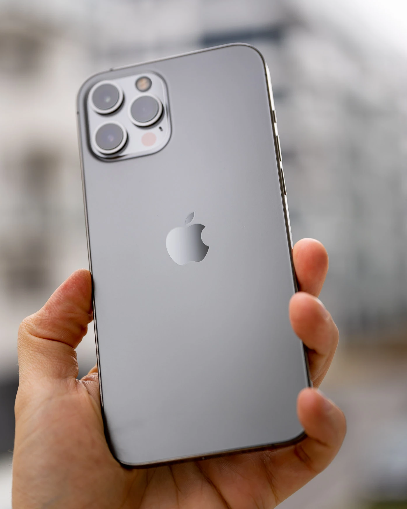 iphone-12-pro-max-4 class="wp-image-1495865" 