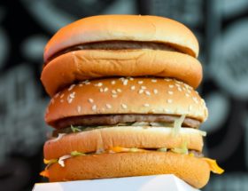 McDonald’s pracuje nad własnym bezmięsnym burgerem