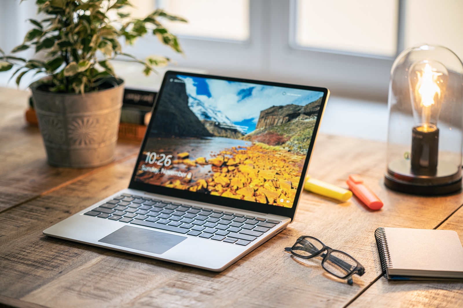 Wiadomości i pogoda na Pasku zadań w Windows 10. Jak wyłączyć?